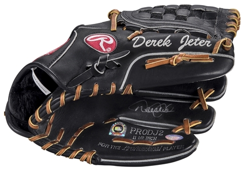 Derek Jeter Signed Rawlings Pro Model Fielders Glove (MLB Authenticated & Steiner)